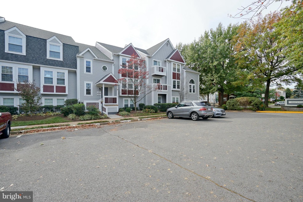 12913 Lee Jackson Memorial Hwy unit C, Fairfax, VA 22033 - photo 1