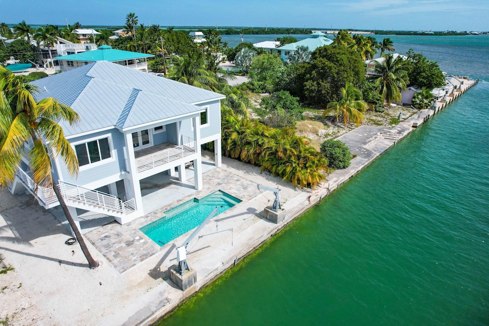 014-23076TarponLane-SummerlandKey-FL-330