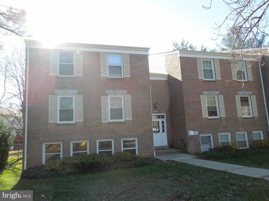 860 Quince Orchard Blvd unit T1, Gaithersburg, MD 20878 - photo 1