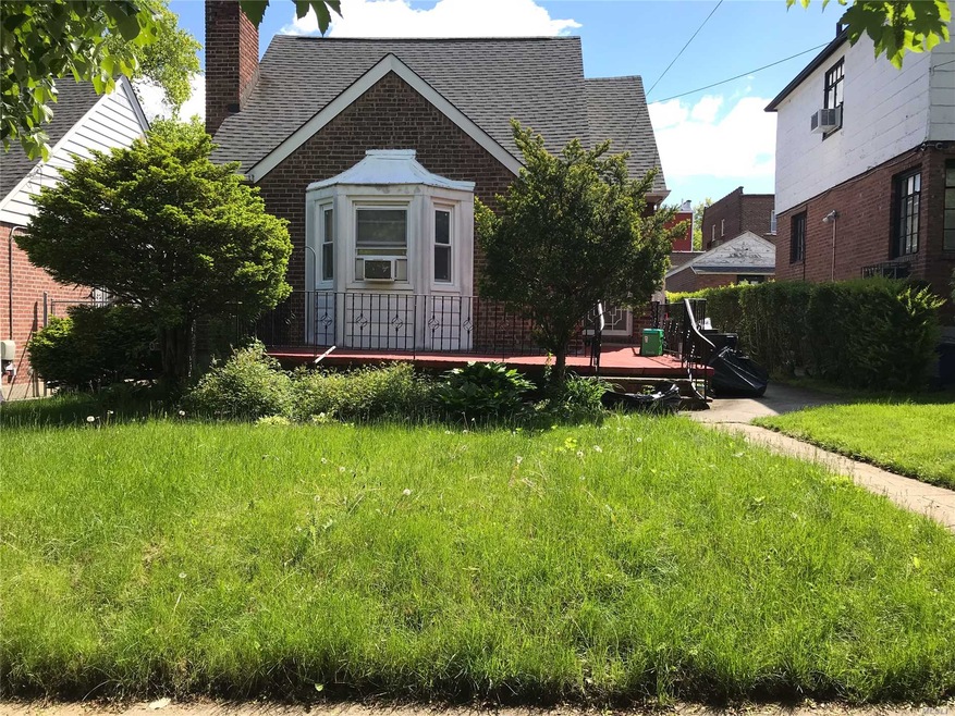 8209 166th St, Jamaica, NY 11432 - photo 1