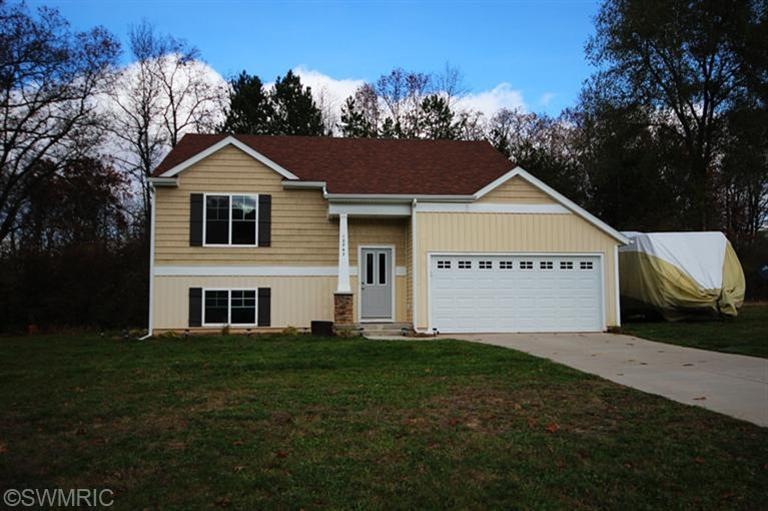 12747 Triple Oak, Lowell, MI 49331 - photo 1