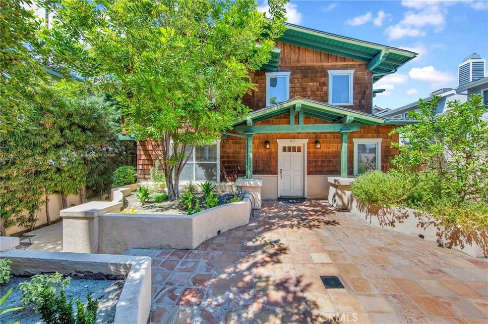 Sold $915,000 • Co-Listing Agent