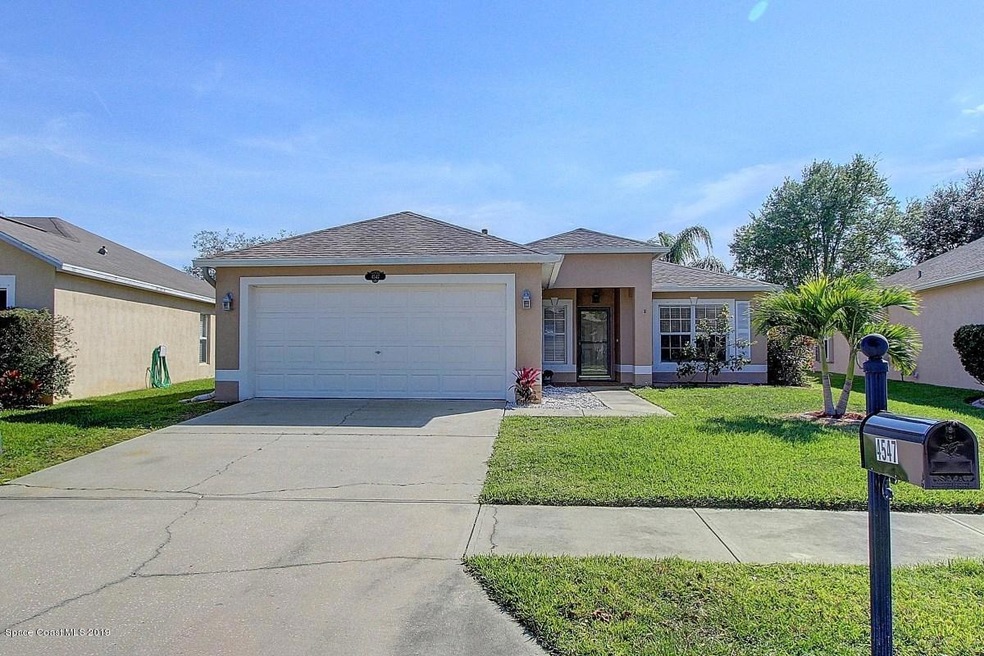 IMG_6401_2_3_Interior 2