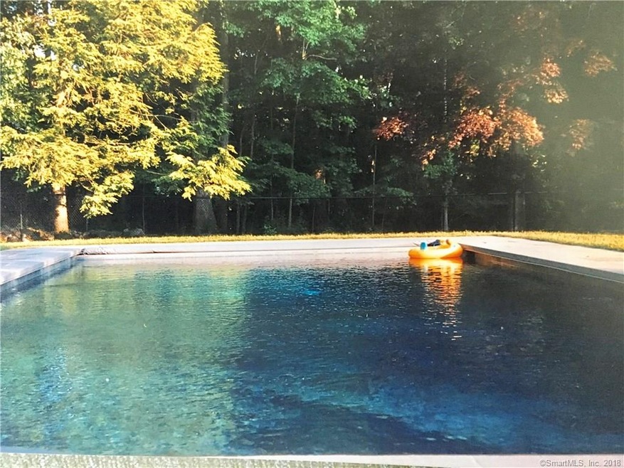 2962 Burr St, Fairfield, CT 06824 - photo 1