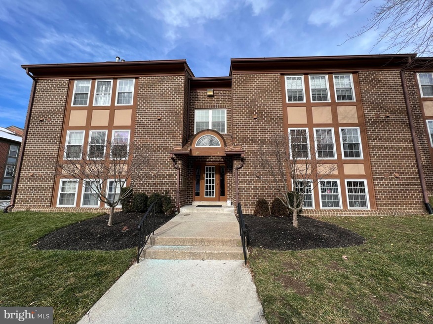 19 Friendswood Ct unit B, Baltimore, MD 21209 - photo 1