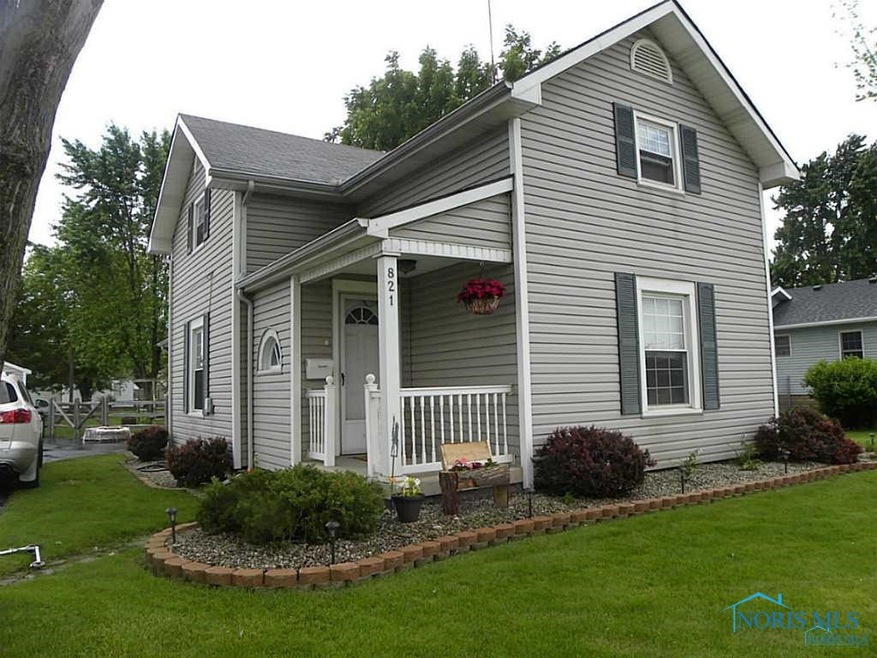 821 W Main St, Woodville, OH 43469 - photo 1