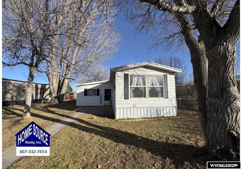 980 Riverview Dr, Lander, WY 82520 - photo 1