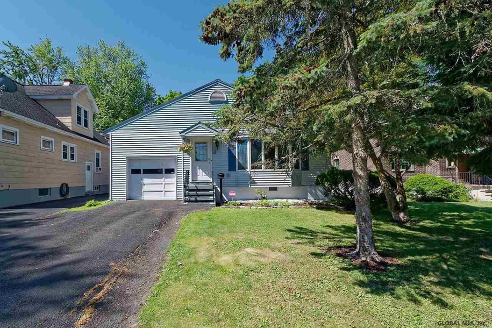 238 Whitehall Rd, Albany, NY 12209 - photo 1