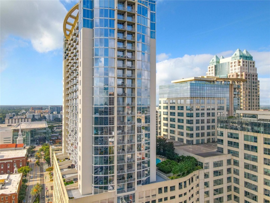 Awesome, downtown, highrise Condo