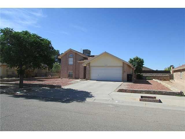 13916 Desert Song Dr, Horizon City, TX 79928 - photo 1