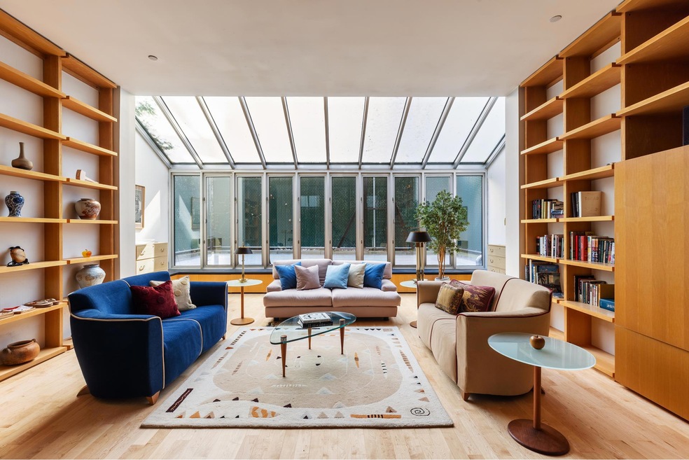 25 W 15th St unit 1, New York, NY 10011 - photo 1