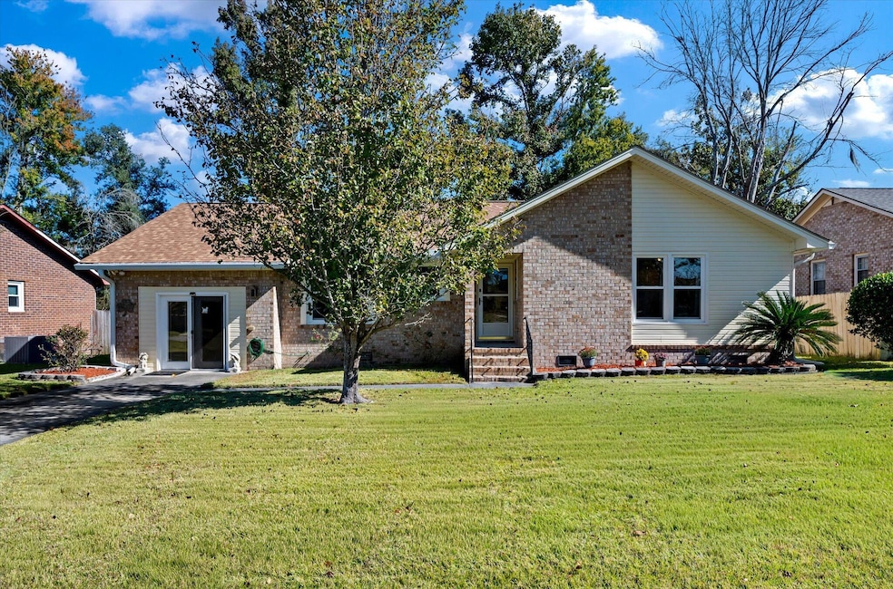 421 Whitebark Dr, Ladson, SC 29456 - photo 1