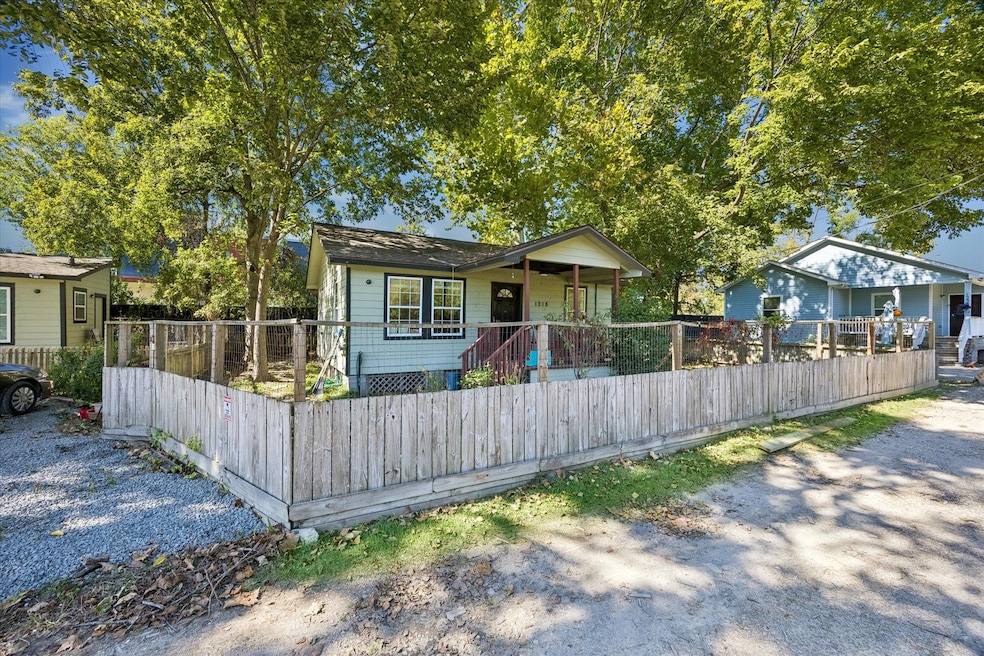 1218 & 1216 Paul Quinn St, Houston, TX 77091 - photo 1