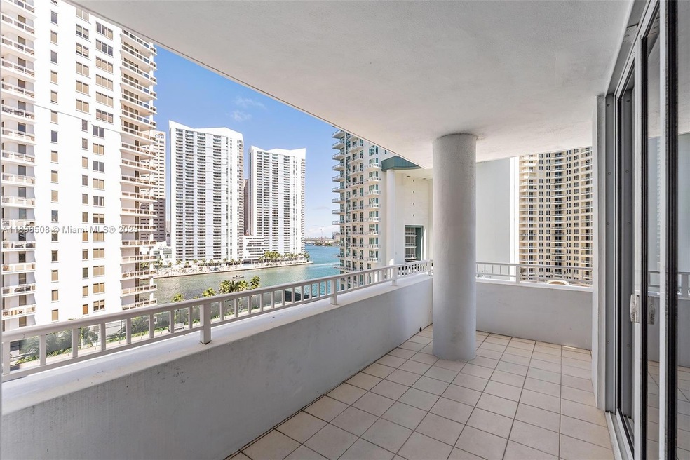 Courts Brickell Key unit 1012, Miami, FL 33131 - photo 1