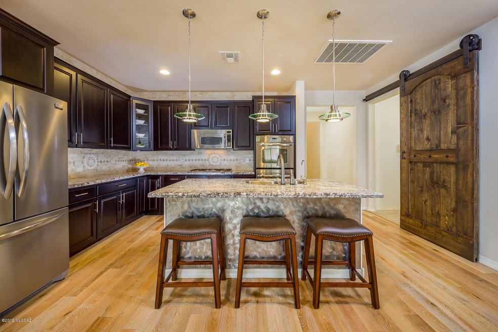 Chef's Kitchen w/ Barn Door Accent