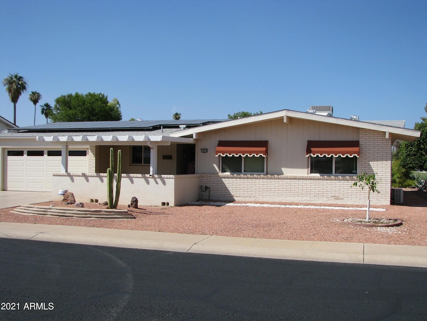 10446 W Mission Ln, Sun City, AZ 85351 - photo 1