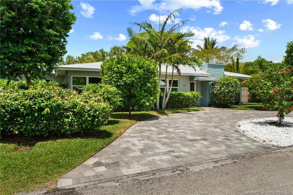 206 SE Balboa Ave, Stuart, FL 34994 - photo 1