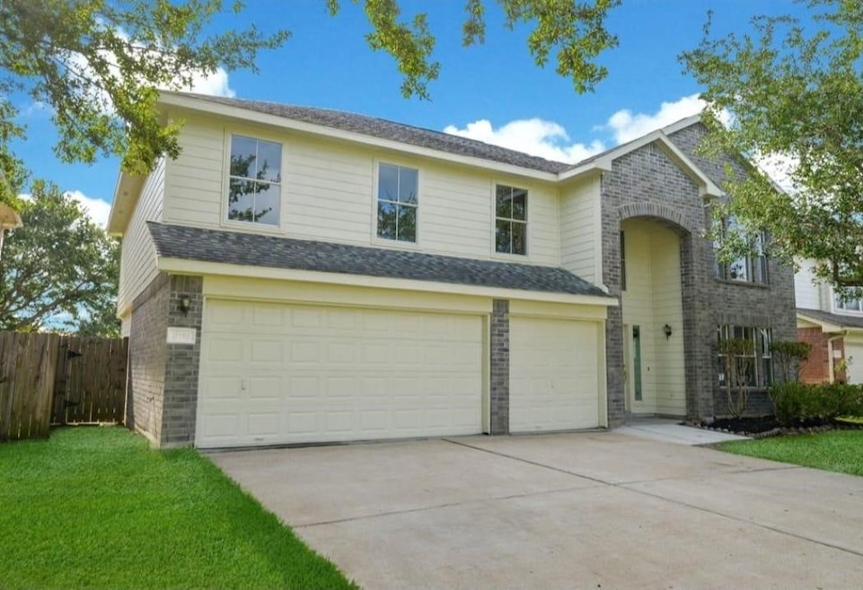 For Sale $305,000 • Co-Listing Agent