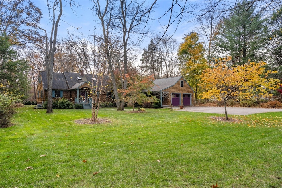 147 Hunting Ln, Sherborn, MA 01770 - photo 1