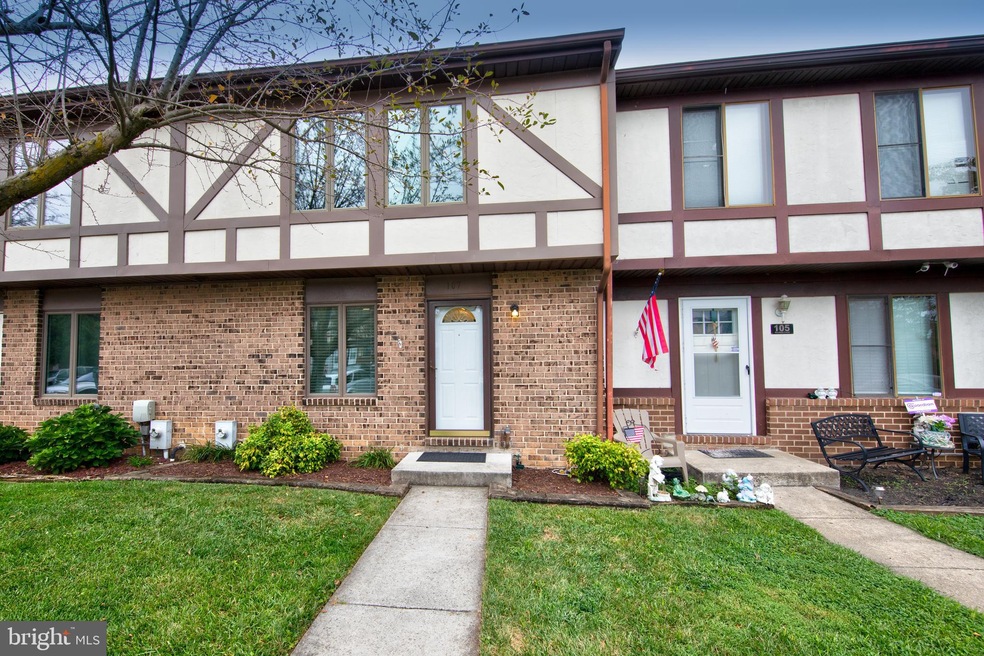 107 Bourbon Ct, Parkville, MD 21234 - photo 1