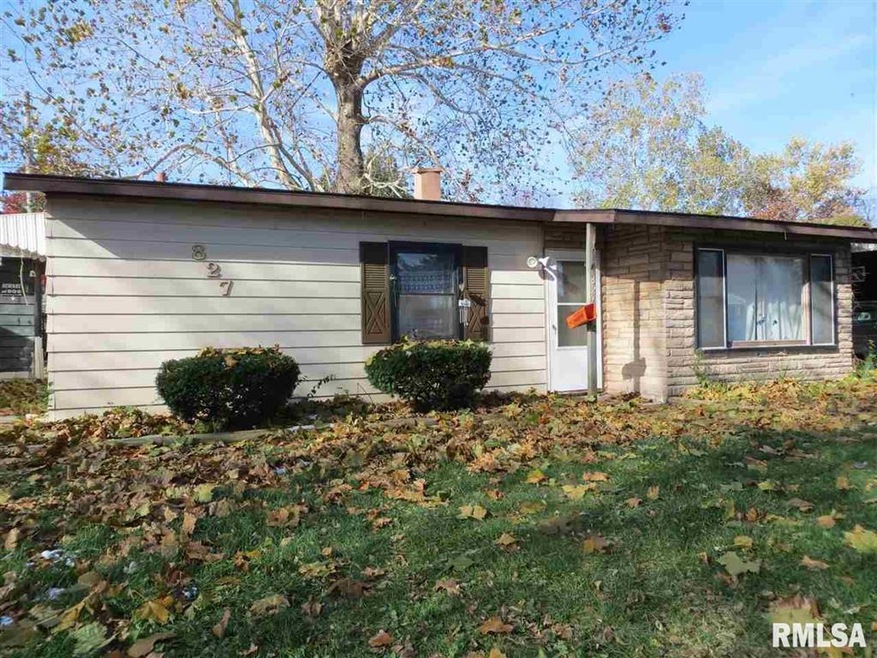 827 Sunset Dr, Lincoln, IL 62656 - photo 1