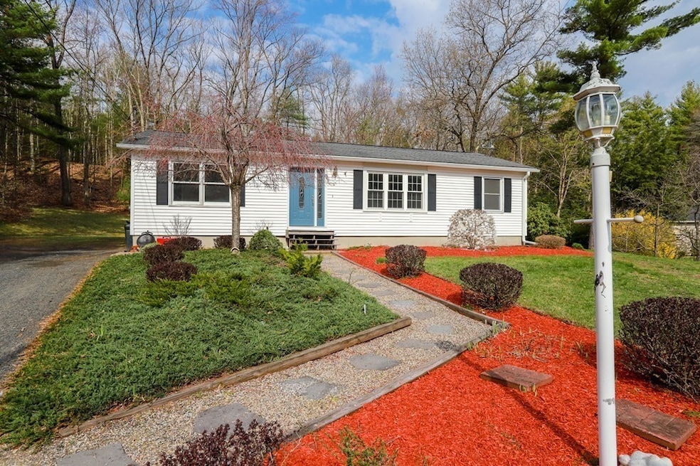 60 Oaklawn Ave, Orange, MA 01364 - photo 1