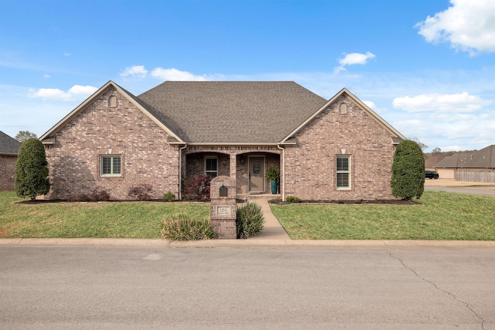 Sold $305,900