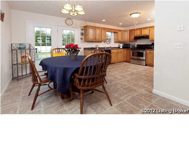 350 Helmwood Cir, Mount Washington, KY 40047 - photo 1