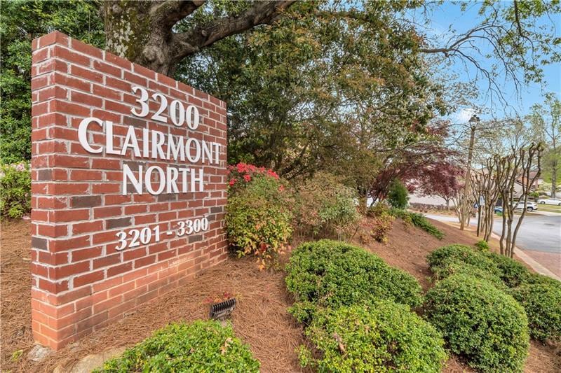 Convenient Brookhaven location!