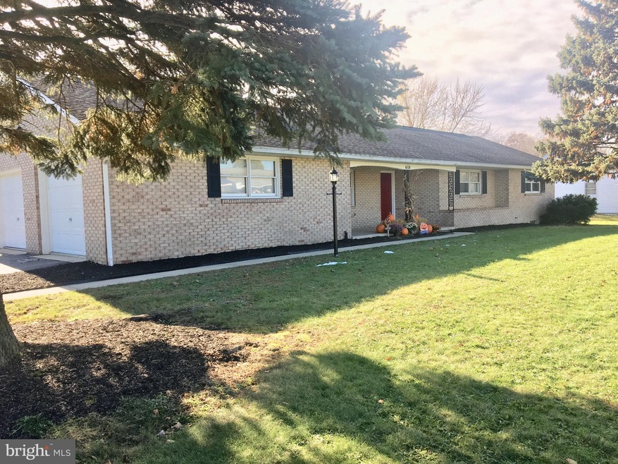 618 Hamilton Ave, Chambersburg, PA 17202 - photo 1