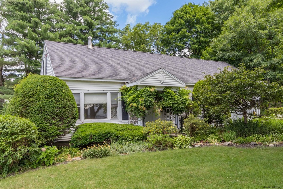 168 S Kingsboro Ave, Gloversville, NY 12078 - photo 1