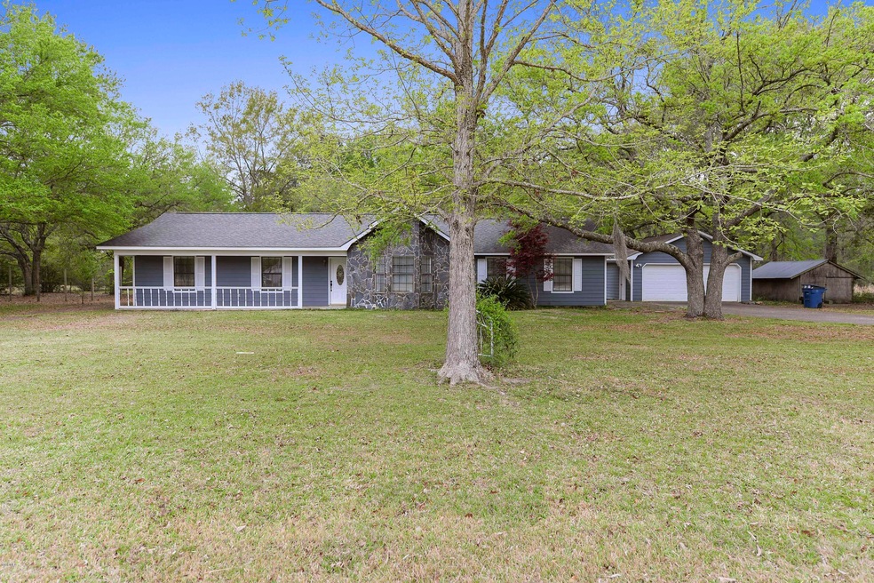 4001 Kasper Rd, Moss Point, MS 39562 - photo 1