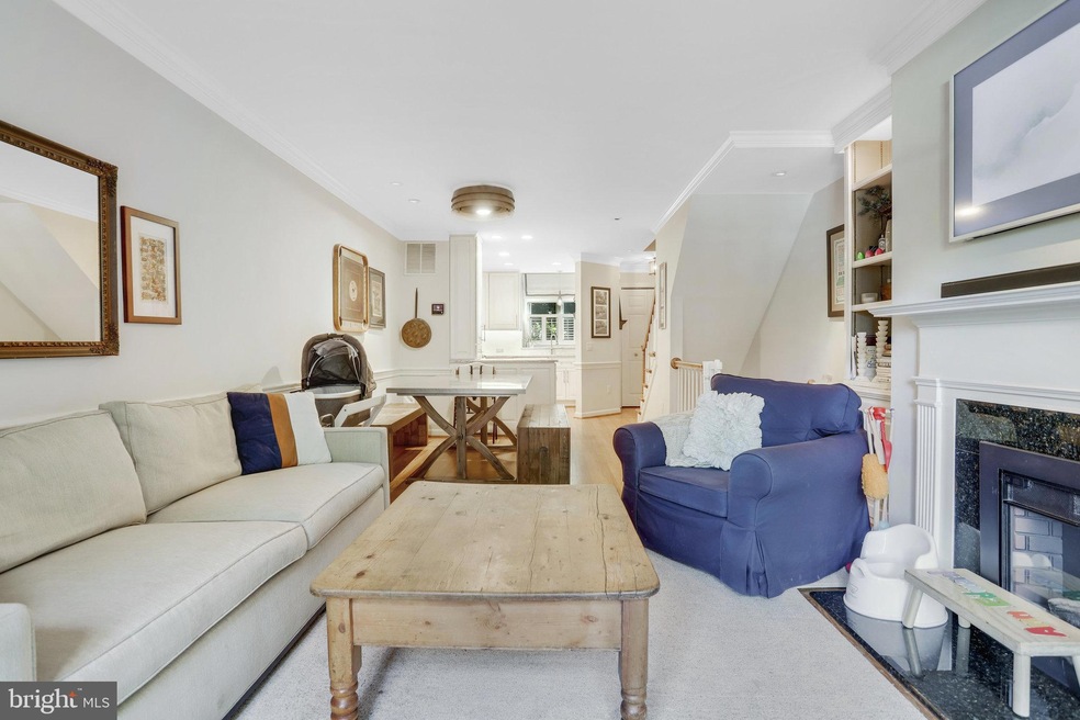 1216 W Abingdon Dr, Alexandria, VA 22314 - photo 1