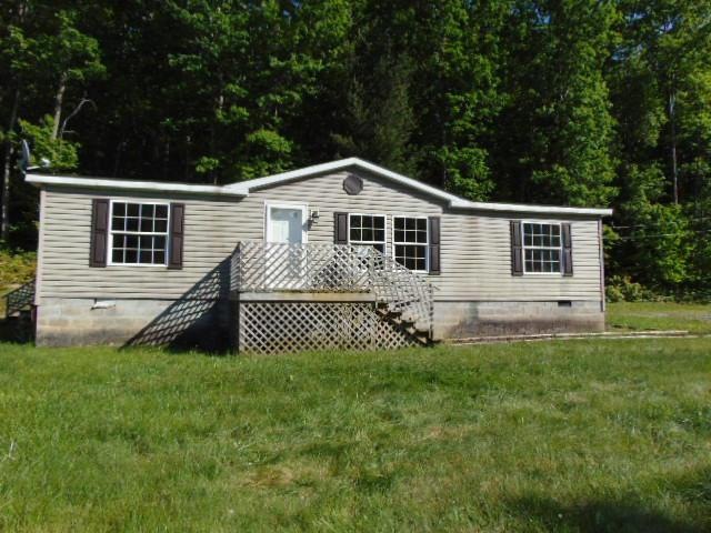 171 Zack St White Oak, WV 25989