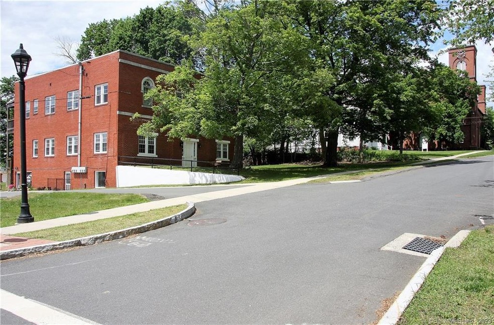 35 High St unit 37, Suffield, CT 06078 - photo 1