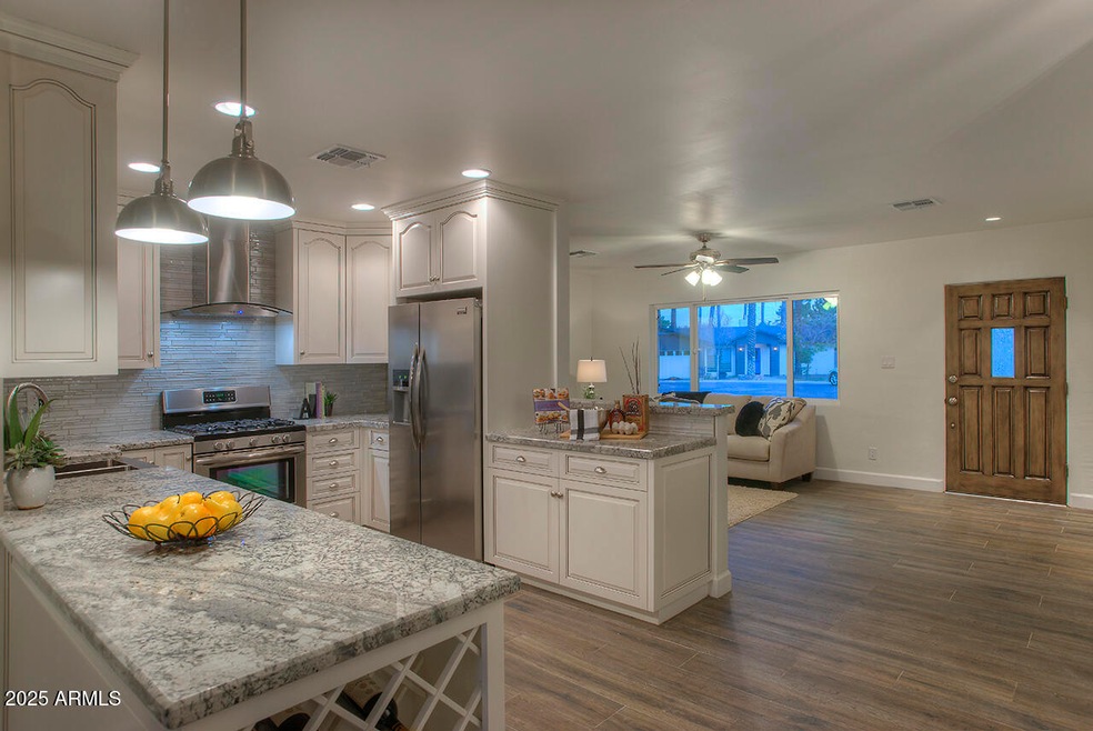 4208 E Turney Ave, Phoenix, AZ 85018 - photo 1