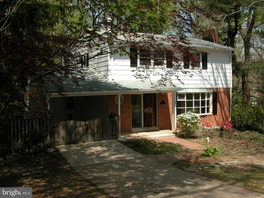 4405 Rockcrest Dr, Fairfax, VA 22032 - photo 1