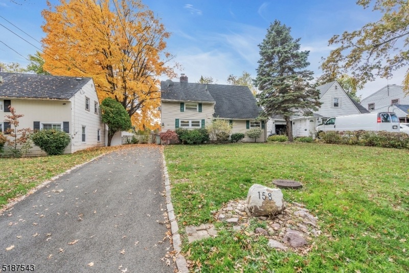 158 Colonia Blvd, Rahway, NJ 07065 - photo 1