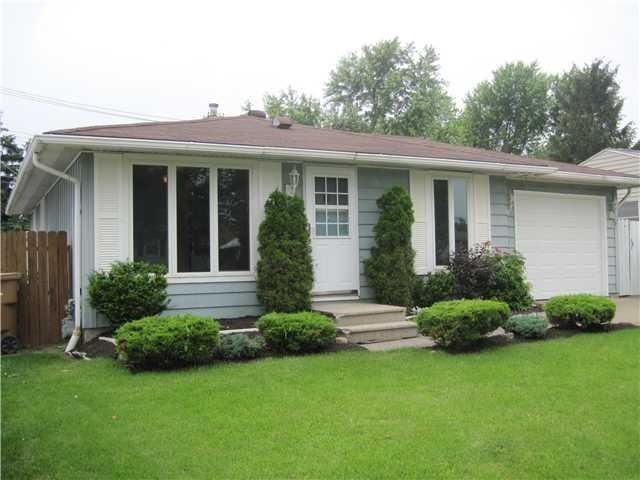 Exterior Front Adorable 3 bedroom ranch!
