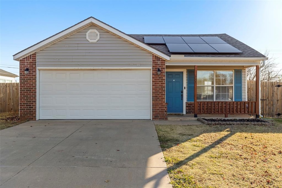 2805 Cedarcrest St, Norman, OK 73071 - photo 1