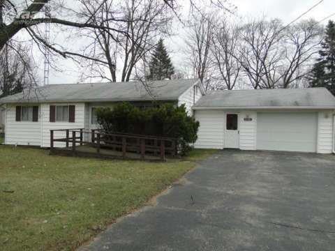 11130 Langdon Dr, Clio, MI 48420 - photo 1