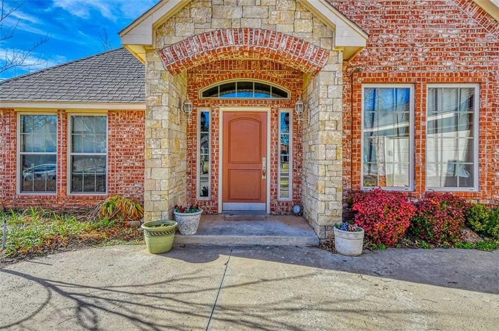 4216 Spyglass Dr, Norman, OK 73072 - photo 1