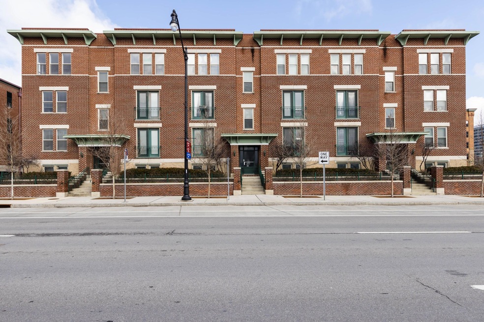 112 E Mound St #3-01