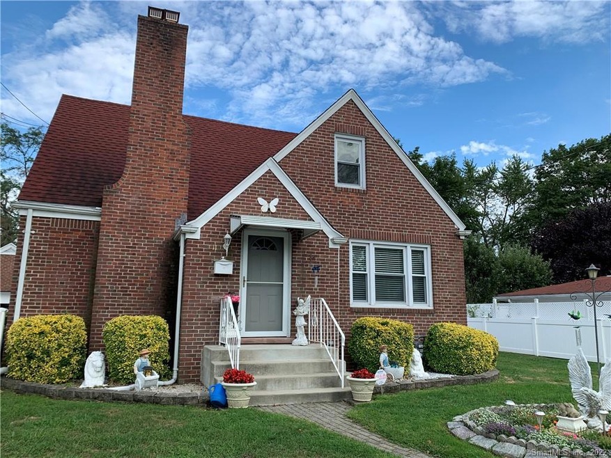 11 Leonard St, East Haven, CT 06512 - photo 1