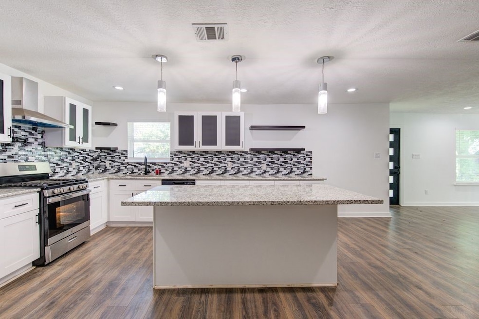 For Rent $2,200/month