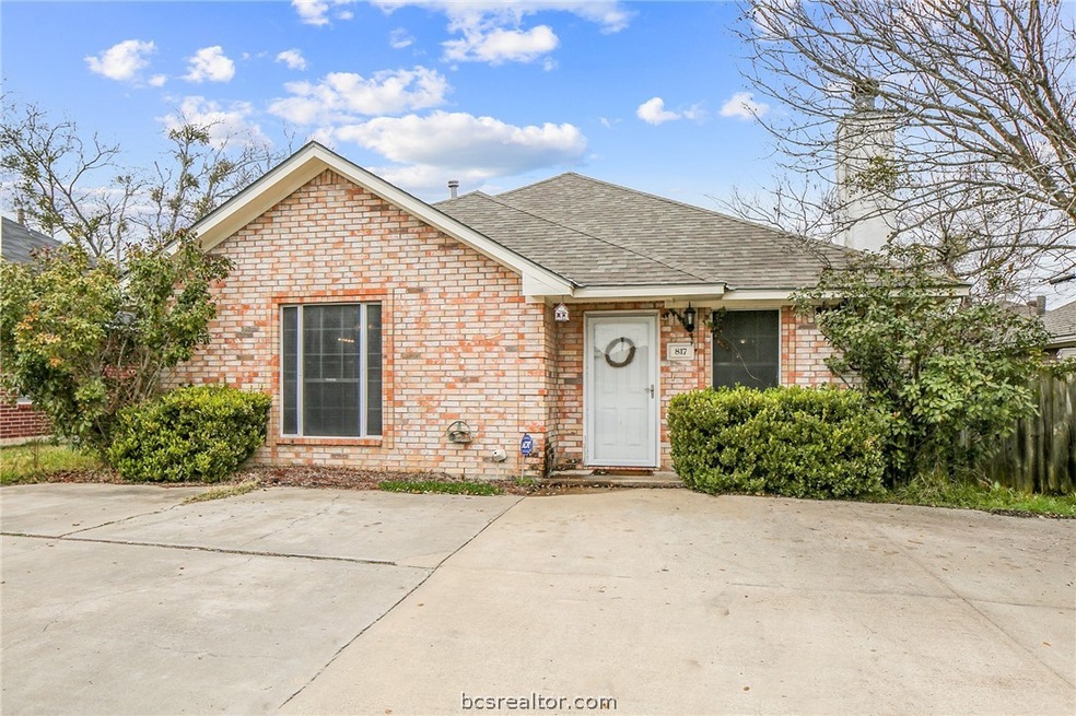 817 Avenue A, College Station, TX 77840 - photo 1