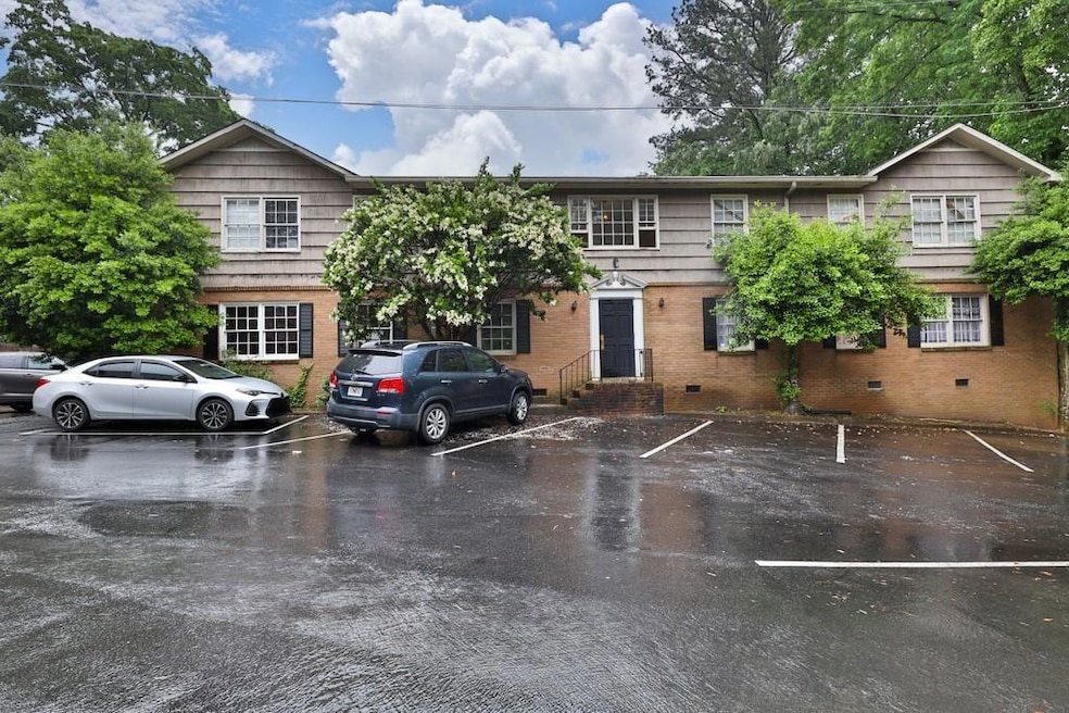 For Rent $1,390/month