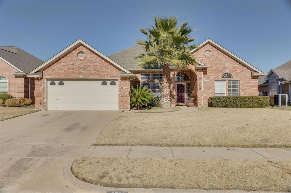 2721 Cedar Springs Ct, Bedford, TX 76021 - photo 1