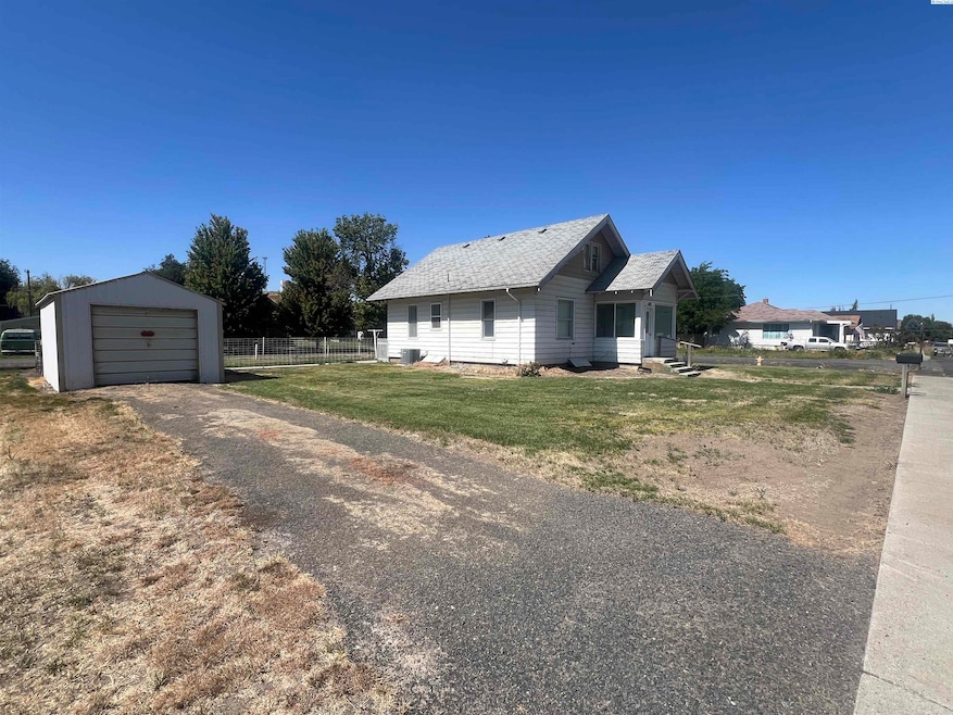 401 G St, Endicott, WA 99125 - photo 1