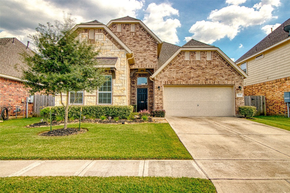 5197 Echo Falls Dr, Alvin, TX 77511 - photo 1